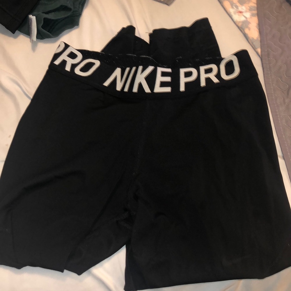 Black Nike pros